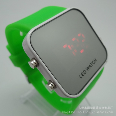 工廠直供 硅膠LED手表，學生市場新風尚